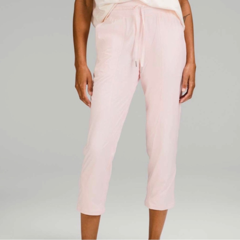 Lululemon Dance Studio Mid-Rise Cropped Pant *Lined* in Milkshake Pink